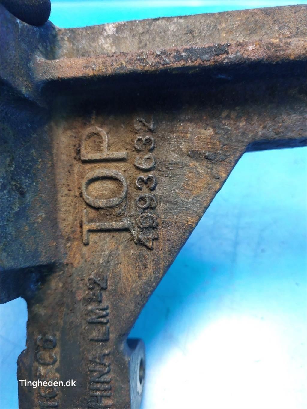 JCB 427 HL Varikliai