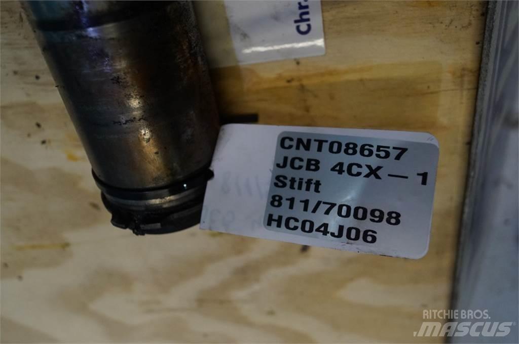 JCB 4CX Tranšėjų kasimo technika