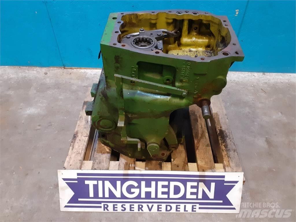John Deere  Transmisijos