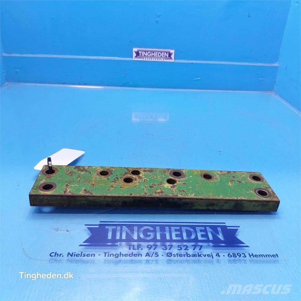 John Deere 1040 Kiti naudoti traktorių priedai