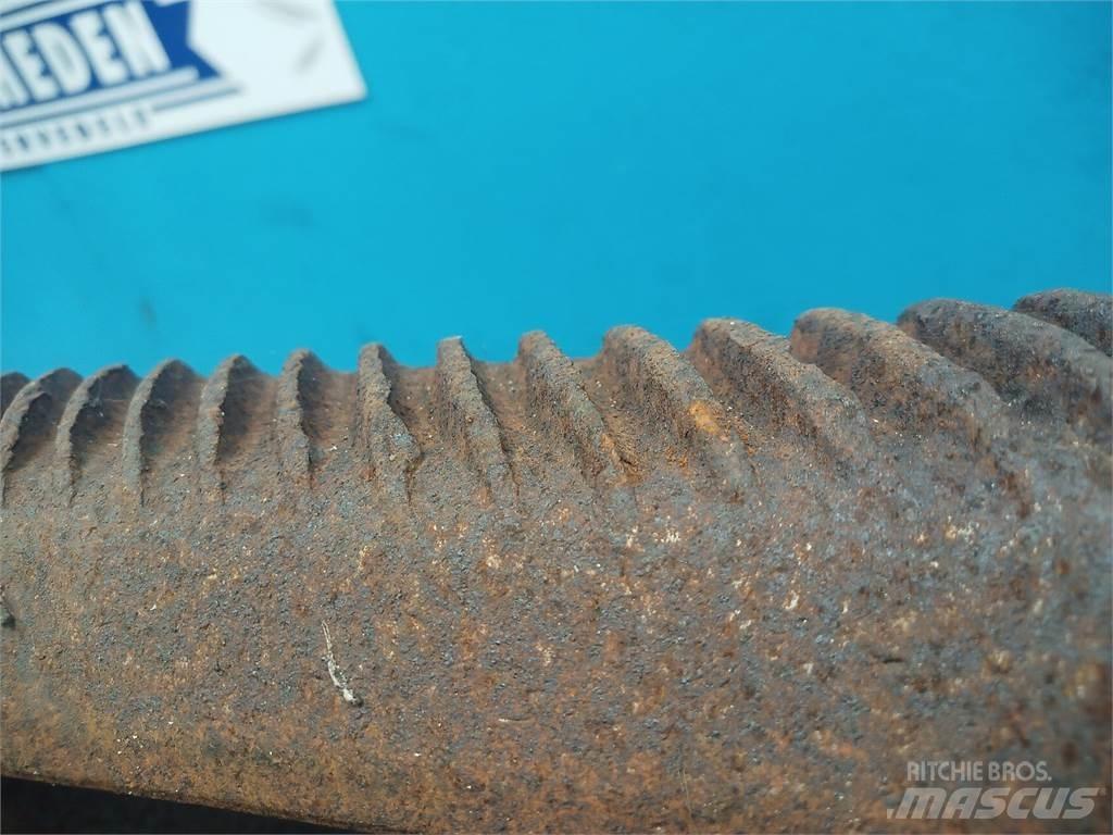 John Deere 1042 Derliaus nuėmimo kombainų priedai