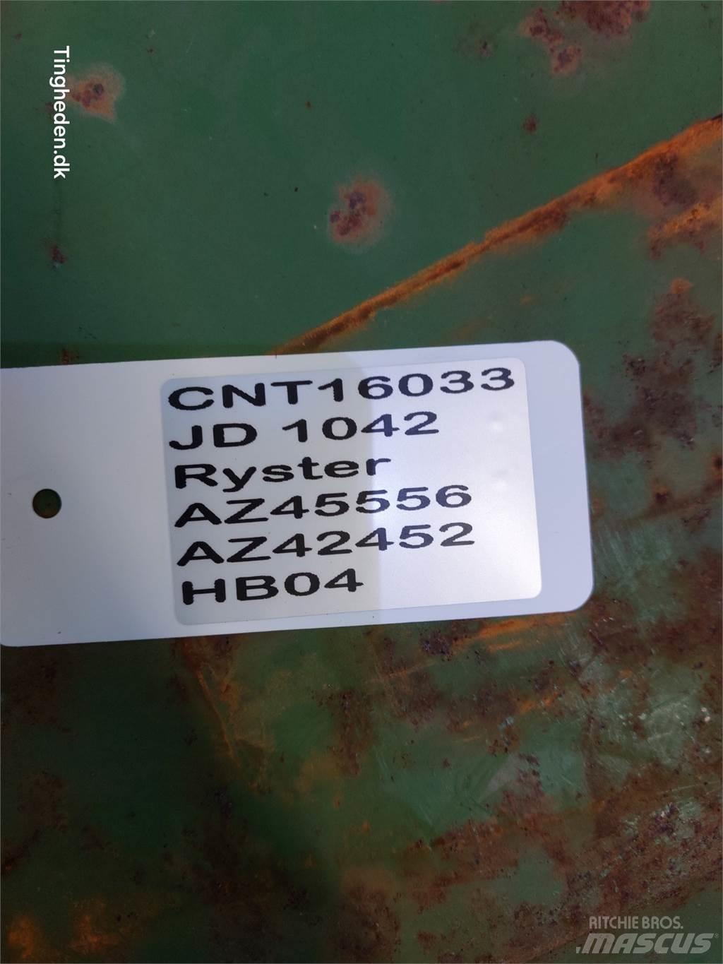 John Deere 1042 Derliaus nuėmimo kombainų priedai