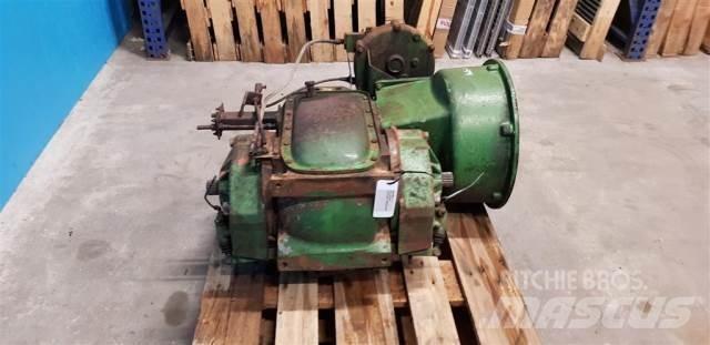 John Deere 1065 Transmisijos