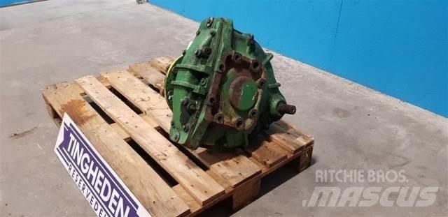 John Deere 1065 Derliaus nuėmimo kombainų priedai