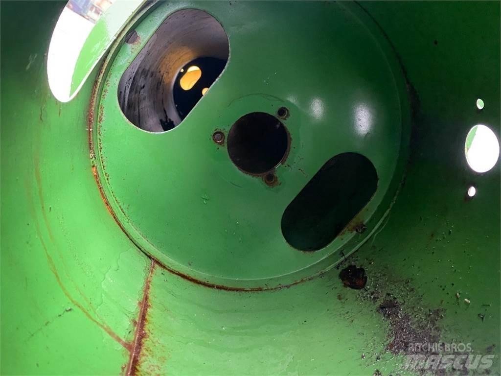 John Deere 1065 Derliaus nuėmimo kombainų priedai