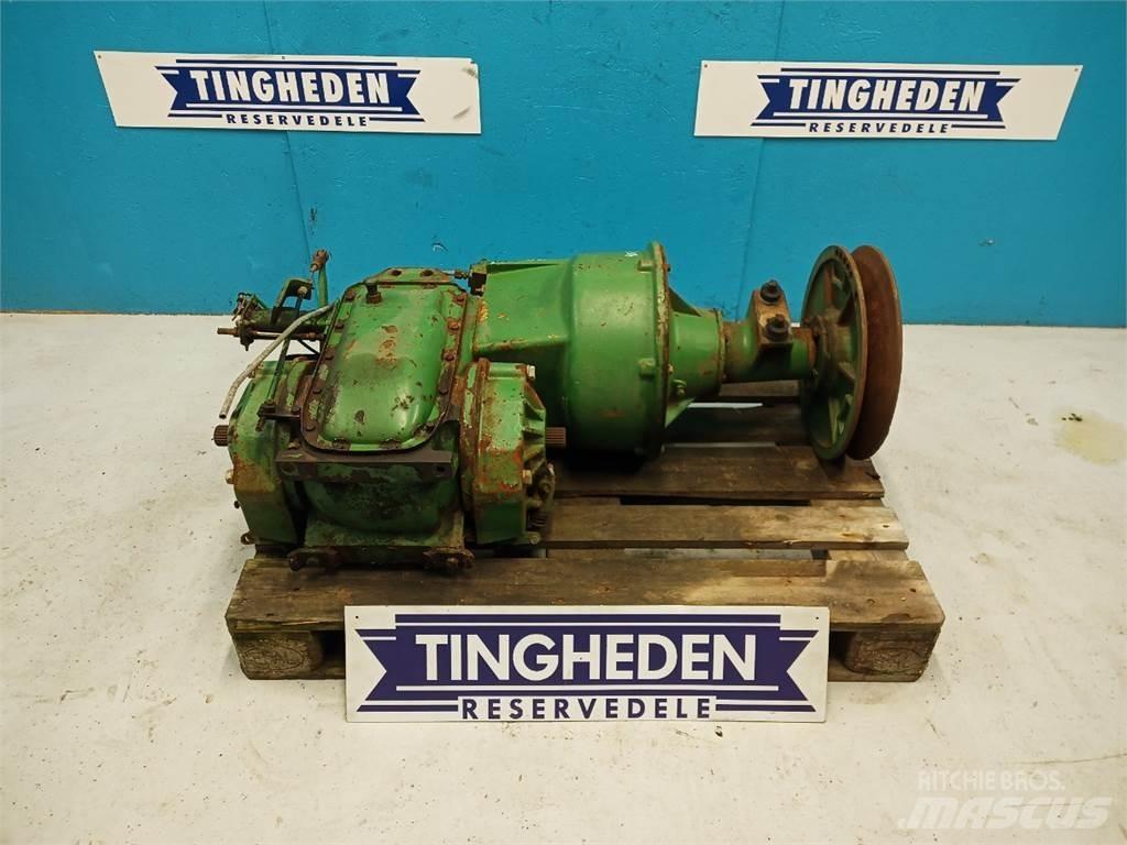 John Deere 1065 Transmisijos