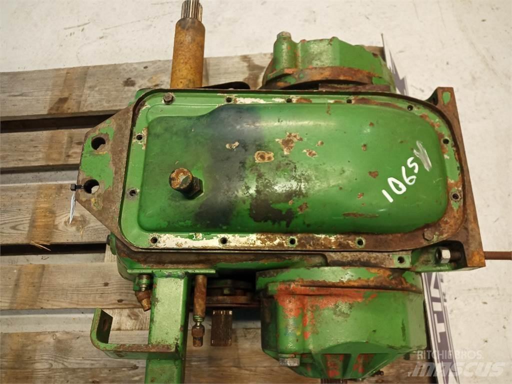 John Deere 1065 Transmisijos