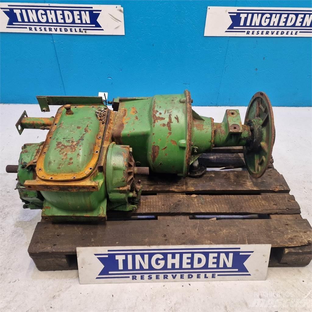 John Deere 1065 Transmisijos
