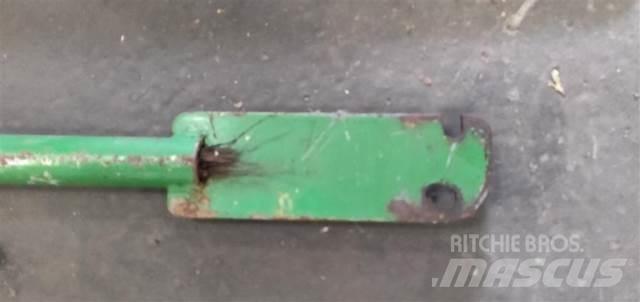 John Deere 1075 Derliaus nuėmimo kombainų priedai