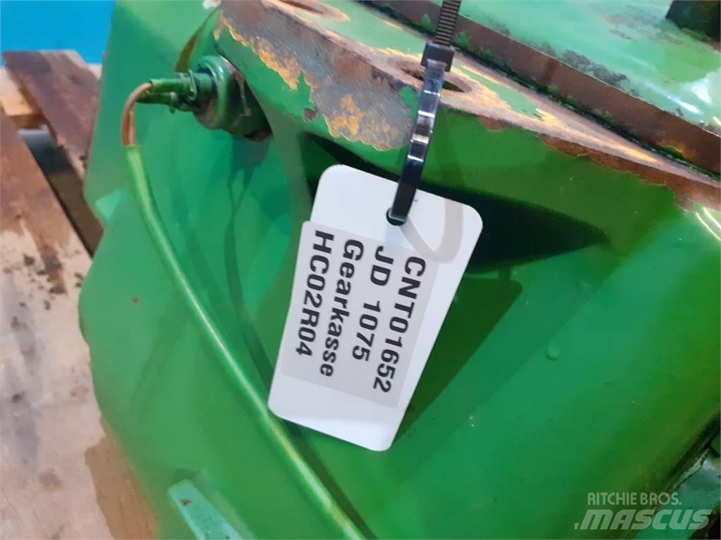 John Deere 1075 Transmisijos