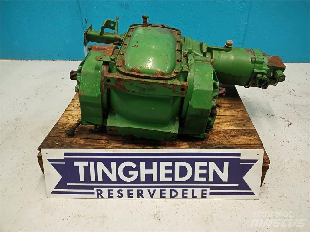 John Deere 1075 Transmisijos