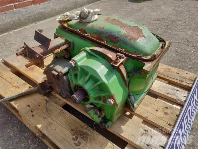 John Deere 1085 Transmisijos