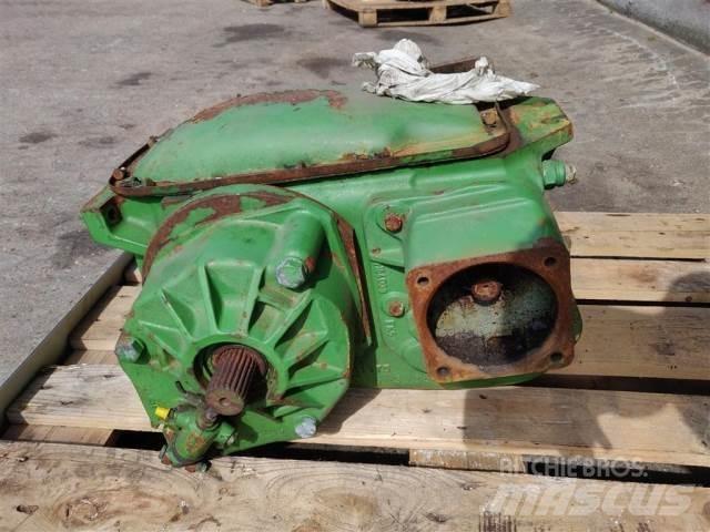 John Deere 1085 Transmisijos