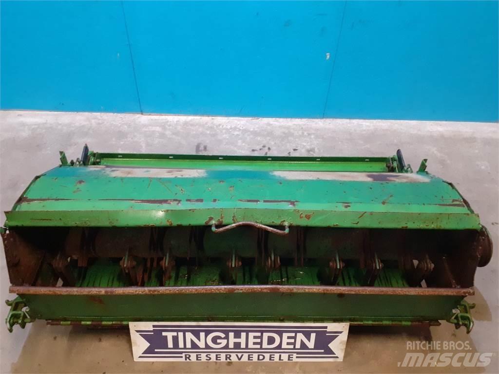John Deere 1085 Derliaus nuėmimo kombainų priedai