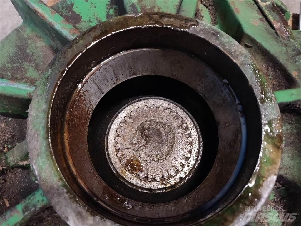 John Deere 1085 Derliaus nuėmimo kombainų priedai