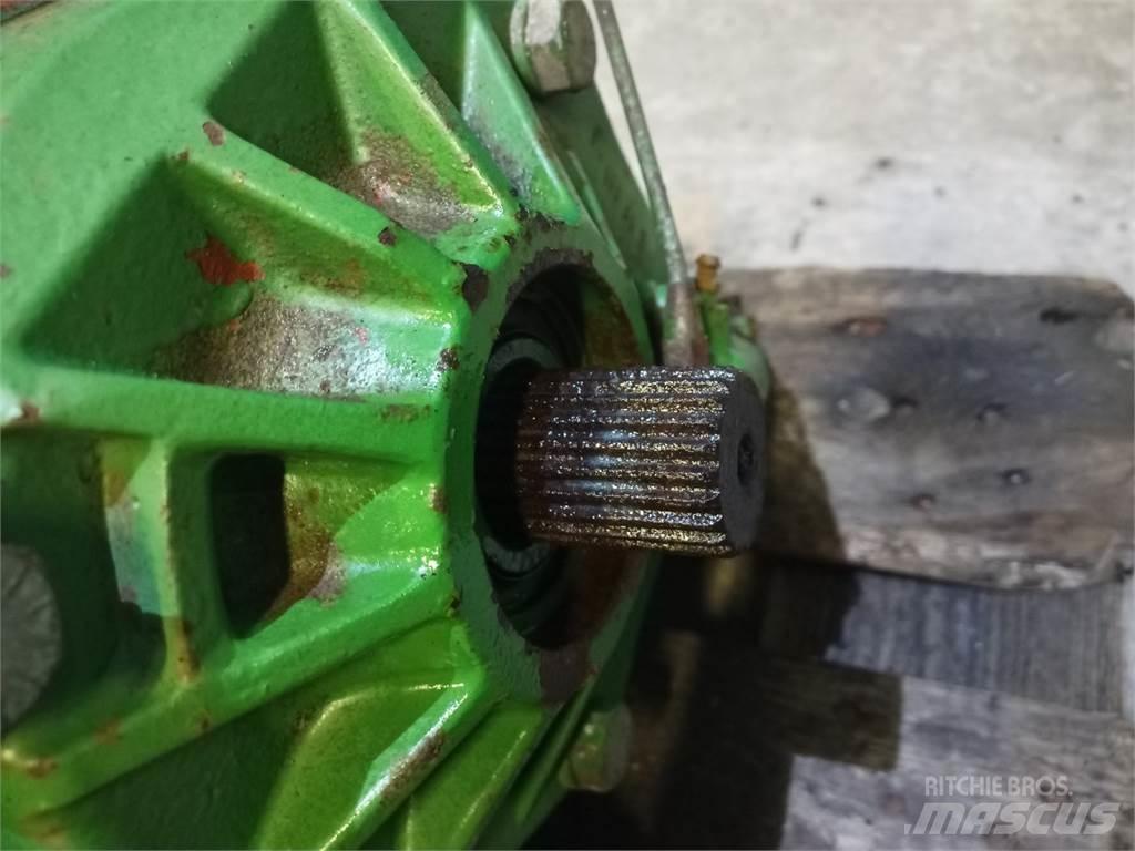 John Deere 1085 Transmisijos
