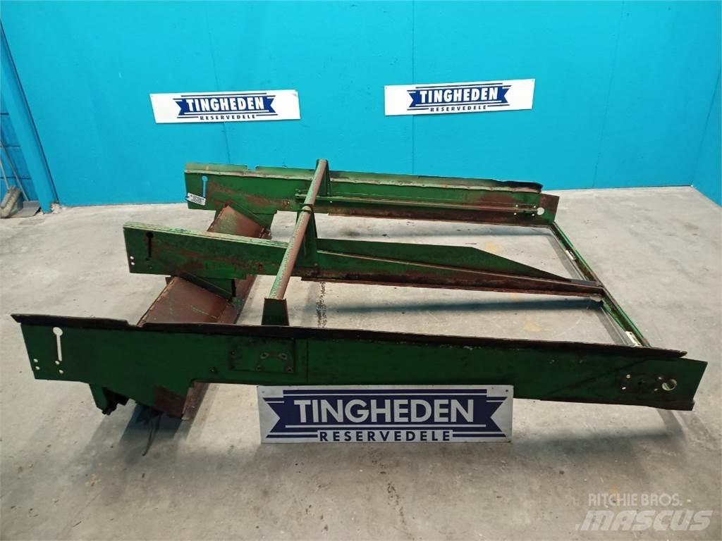 John Deere 1085 Smėlio ir druskos barstytuvai