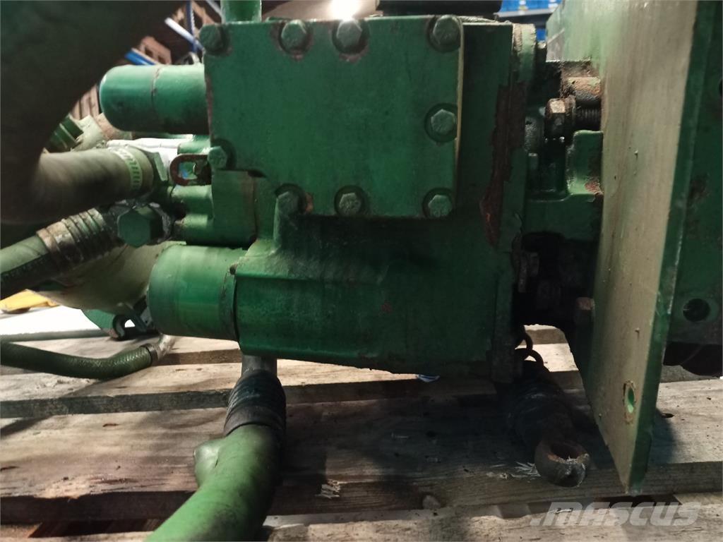 John Deere 1085 Hidraulikos įrenginiai