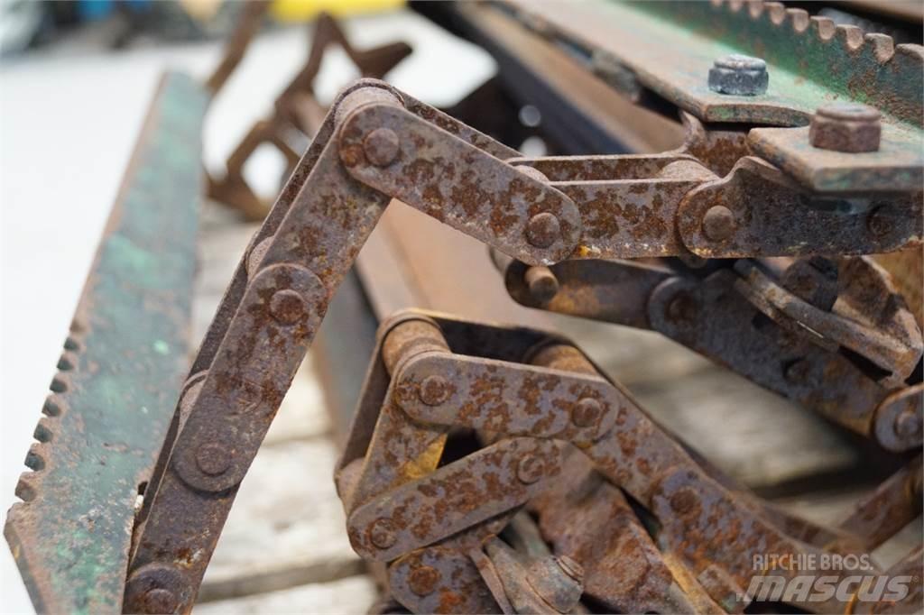 John Deere 1085 Derliaus nuėmimo kombainų priedai