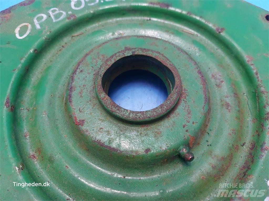 John Deere 1085 Smėlio ir druskos barstytuvai