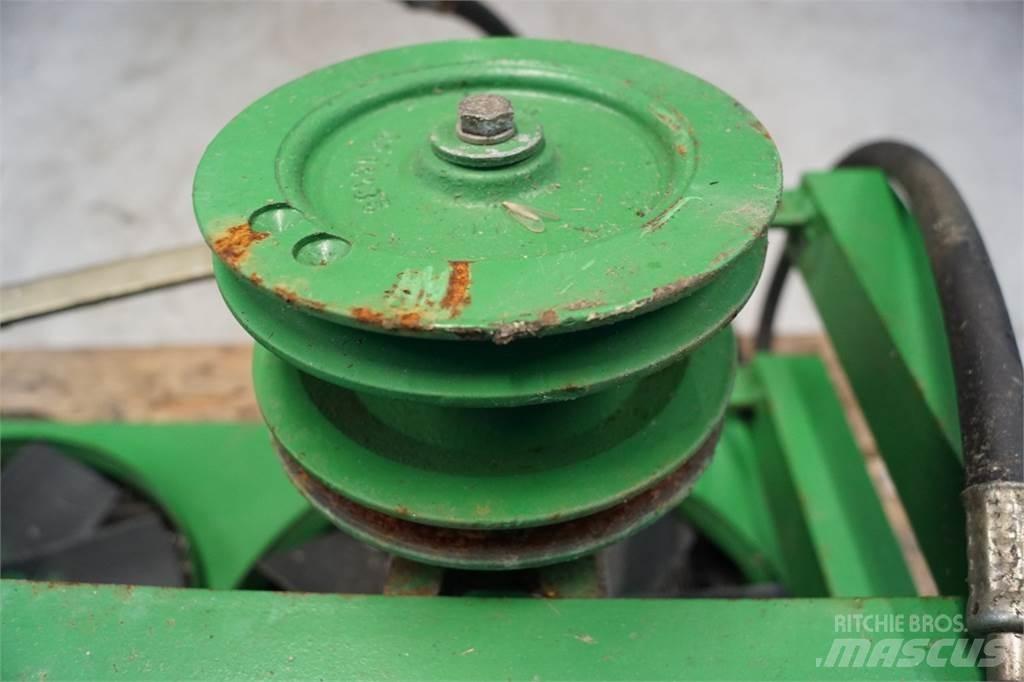 John Deere 1170 Radiatoriai
