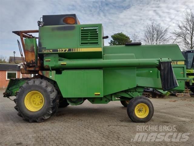 John Deere 1177 Derliaus nuėmimo kombainai