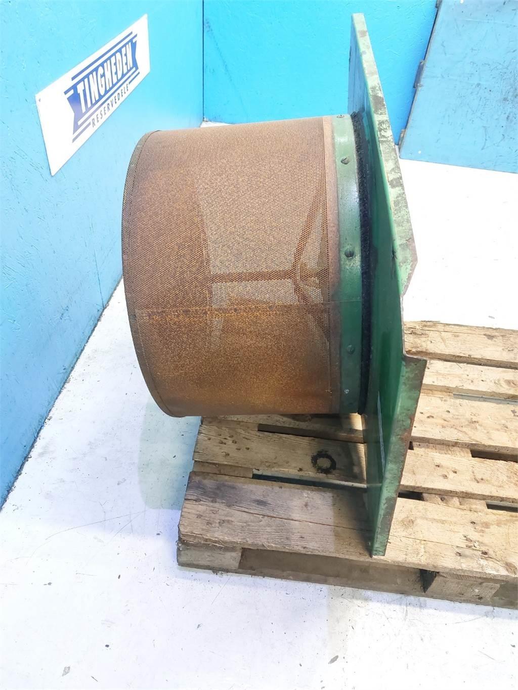 John Deere 1177 Varikliai