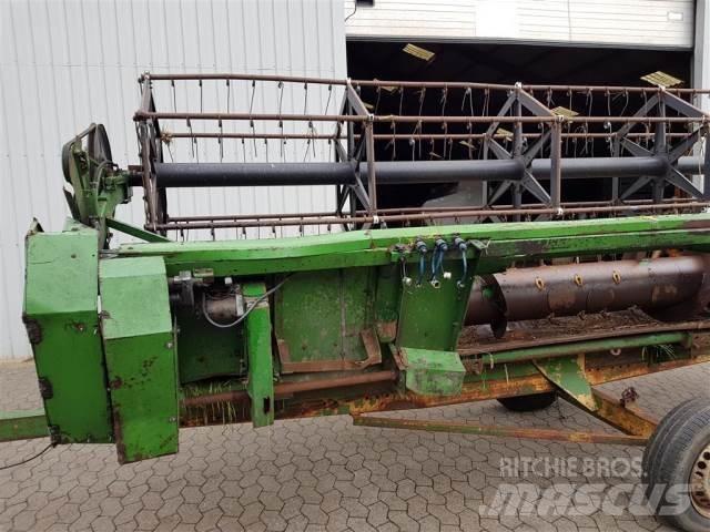 John Deere 16 Derliaus nuėmimo kombainų priedai