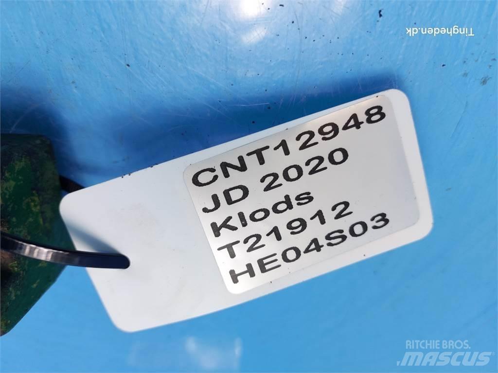 John Deere 2020 Kiti naudoti traktorių priedai