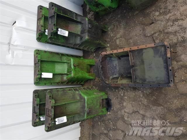 John Deere 2040 Varikliai