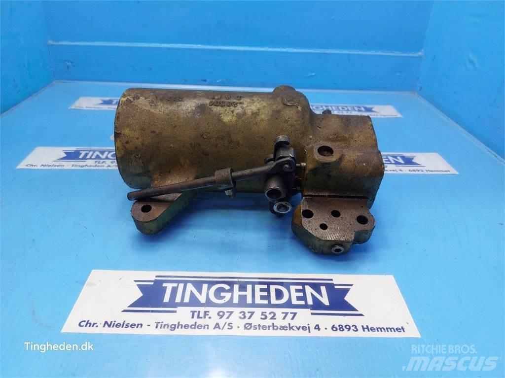 John Deere 2040 Hidraulikos įrenginiai