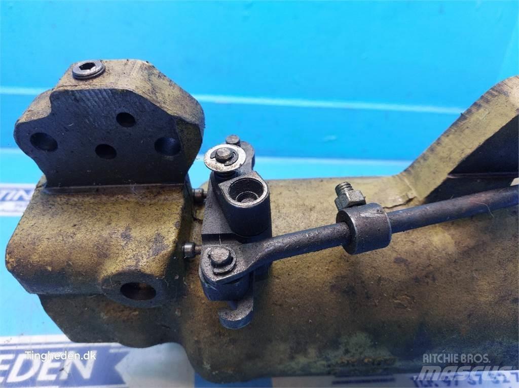 John Deere 2040 Hidraulikos įrenginiai