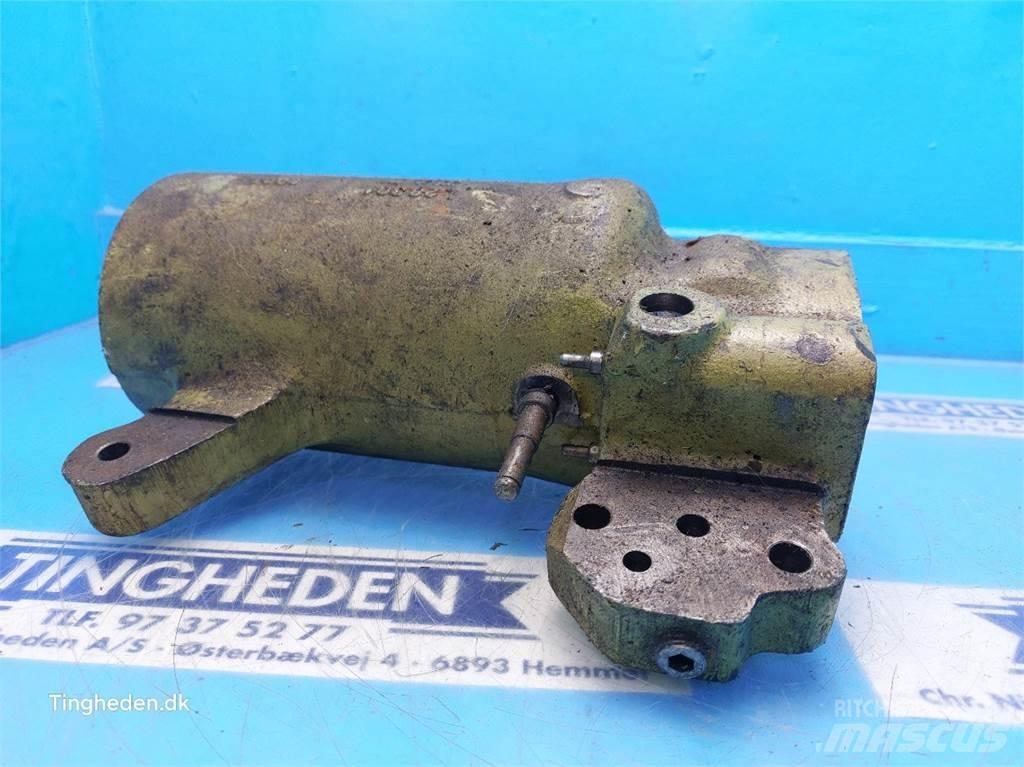 John Deere 2040 Hidraulikos įrenginiai