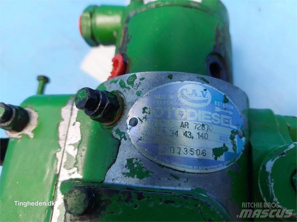 John Deere 2040S Varikliai