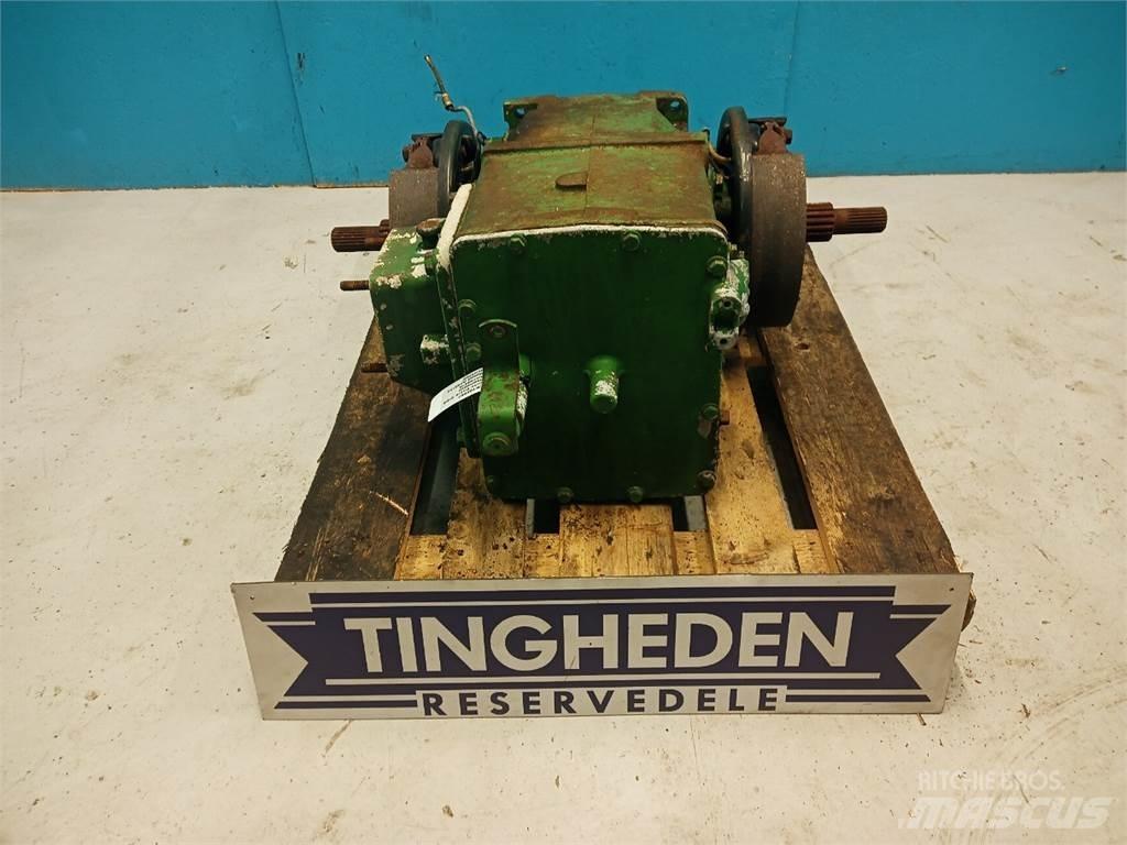John Deere 2054 Transmisijos