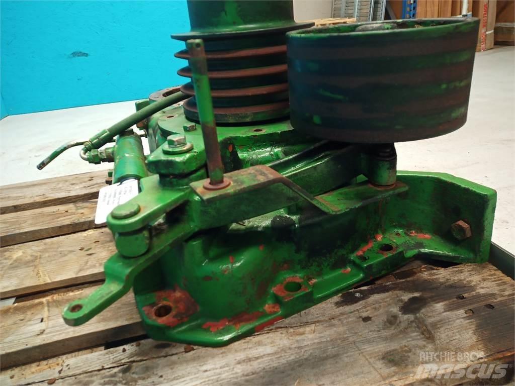 John Deere 2054 Transmisijos