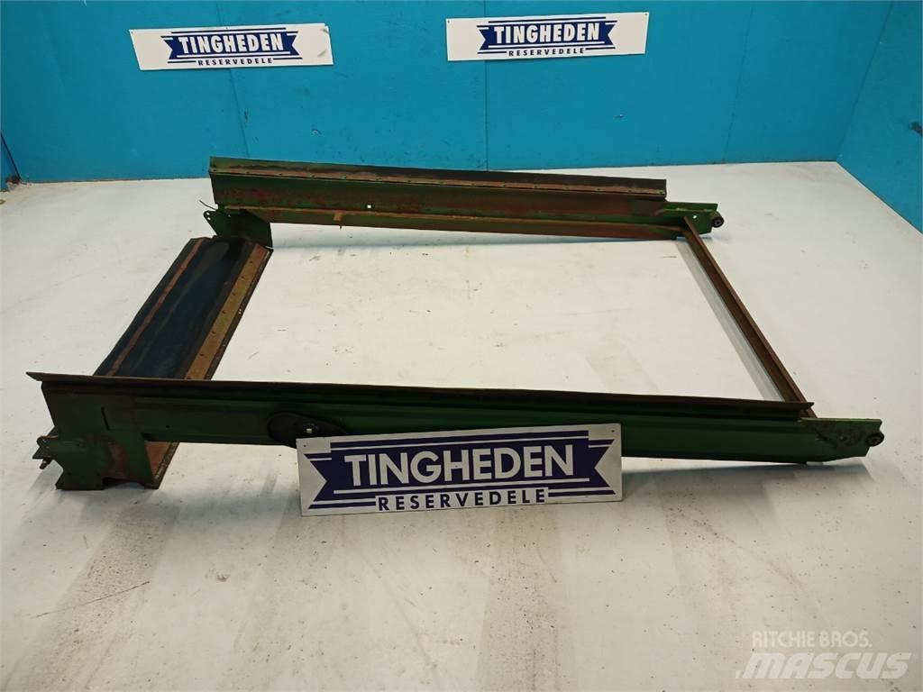 John Deere 2054 Smėlio ir druskos barstytuvai