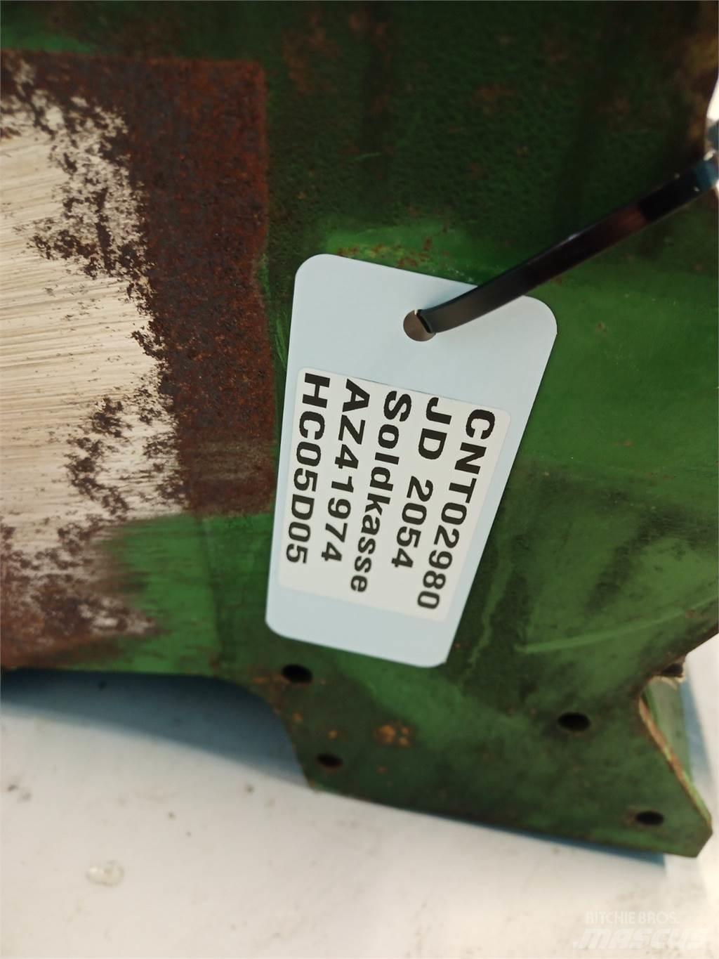 John Deere 2054 Smėlio ir druskos barstytuvai