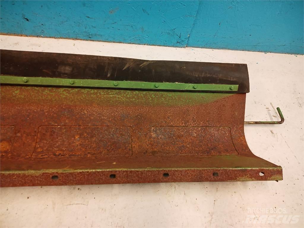 John Deere 2054 Smėlio ir druskos barstytuvai