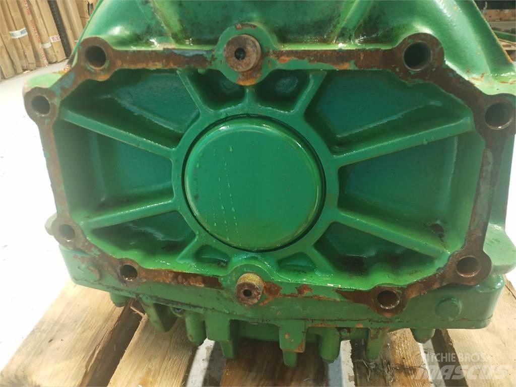 John Deere 2066 Derliaus nuėmimo kombainų priedai