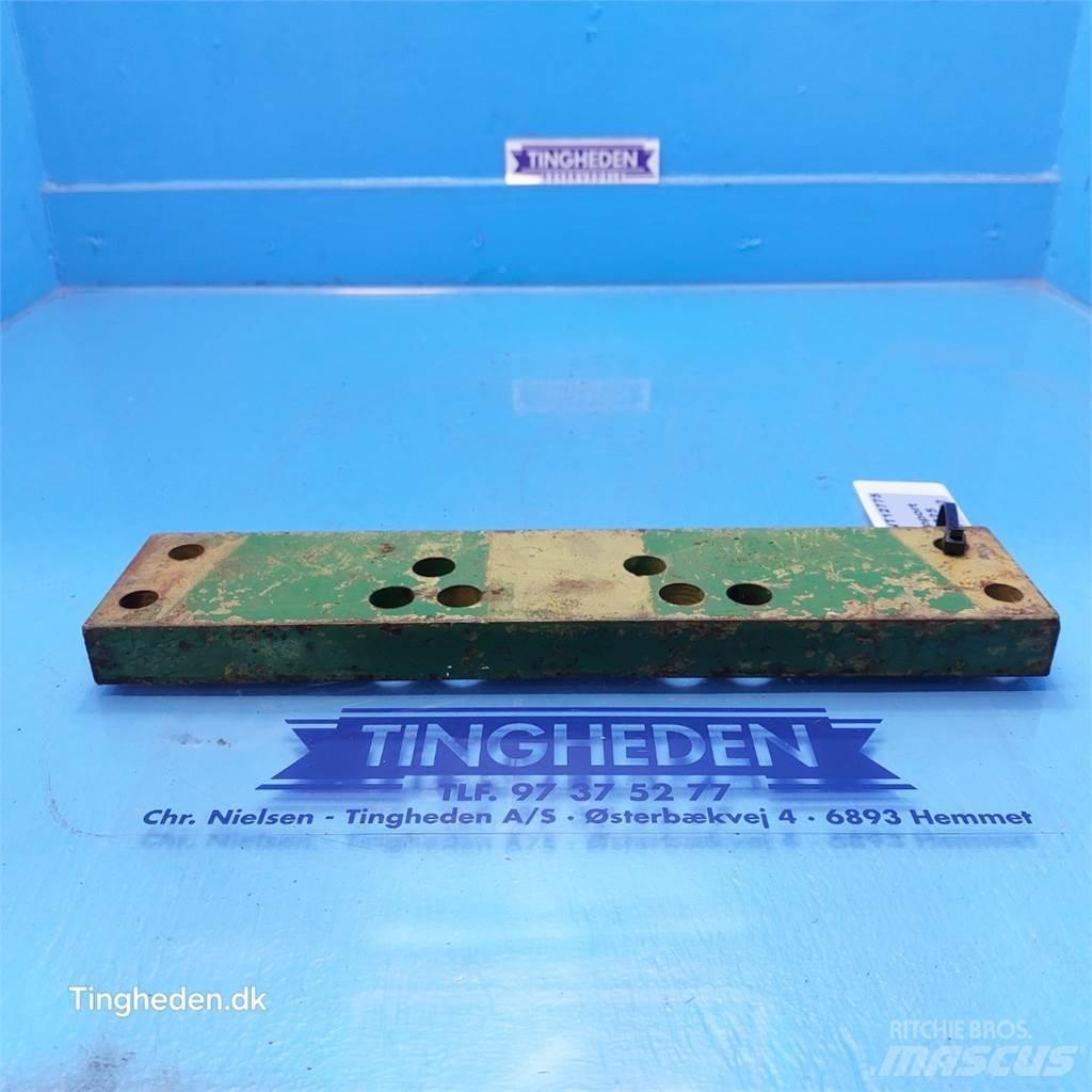 John Deere 2141 Kiti naudoti traktorių priedai