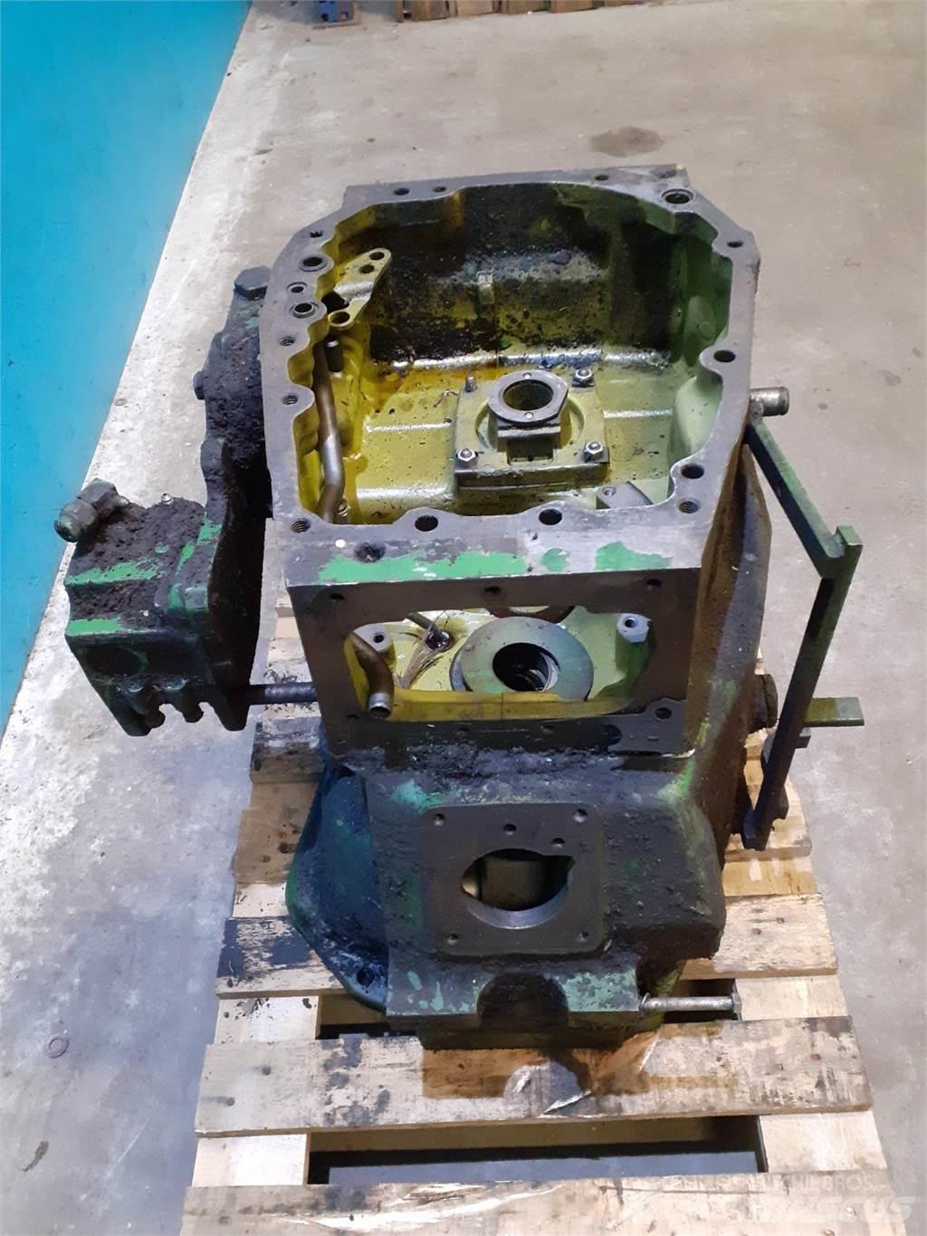 John Deere 2240 Transmisijos