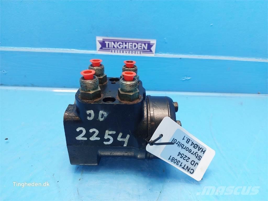 John Deere 2254 Hidraulikos įrenginiai