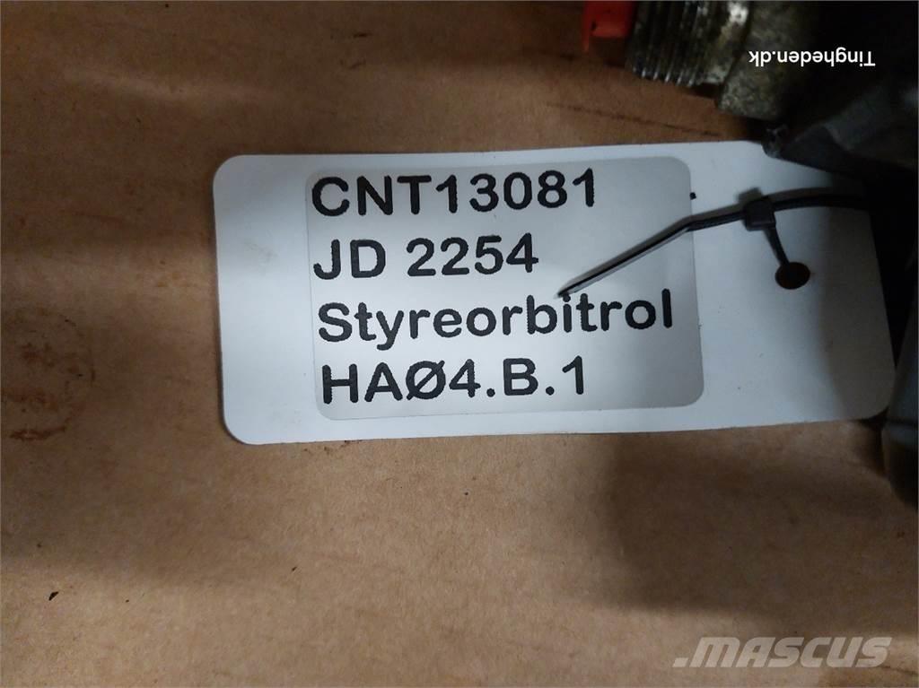 John Deere 2254 Hidraulikos įrenginiai