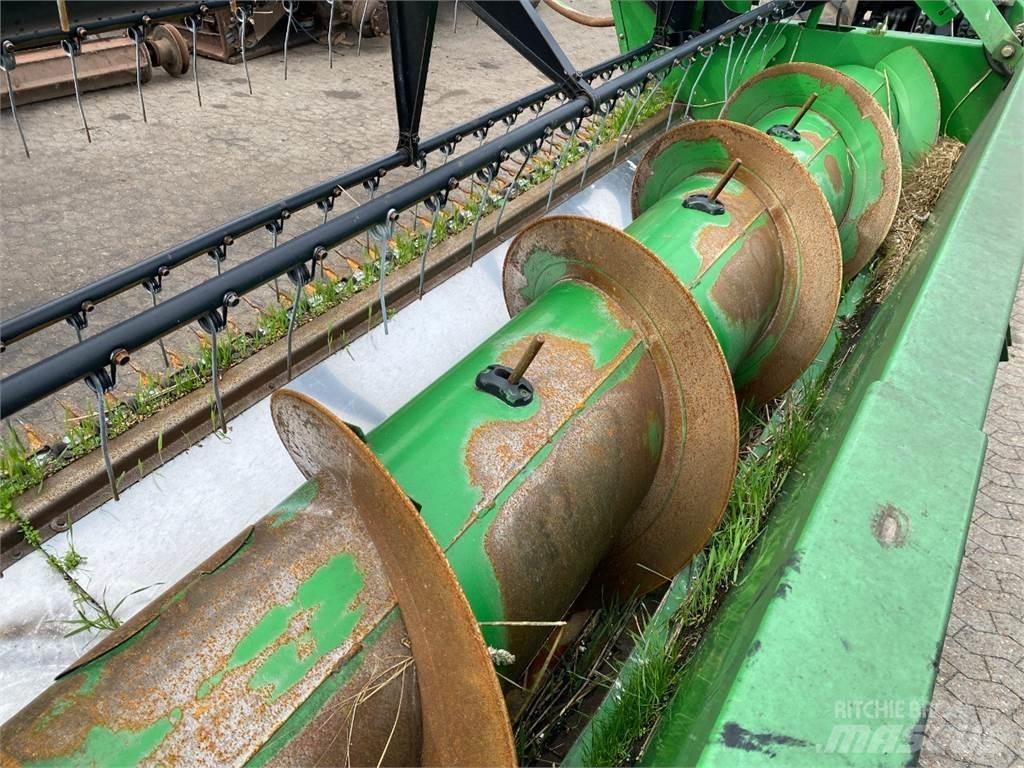John Deere 25 Derliaus nuėmimo kombainų priedai