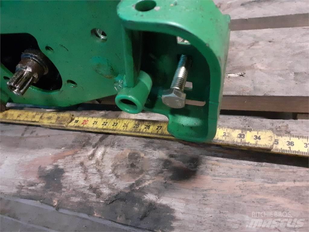 John Deere 2500 Vėjapjovės robotai