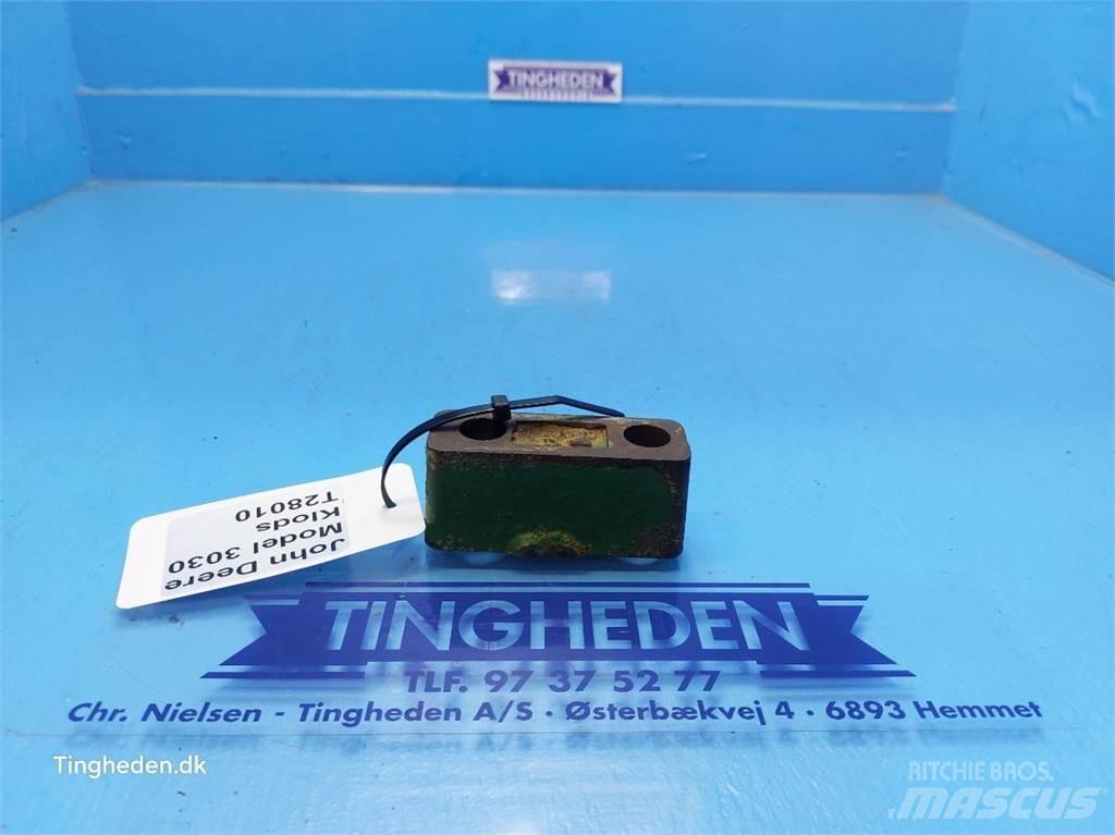 John Deere 3030 Kiti naudoti traktorių priedai