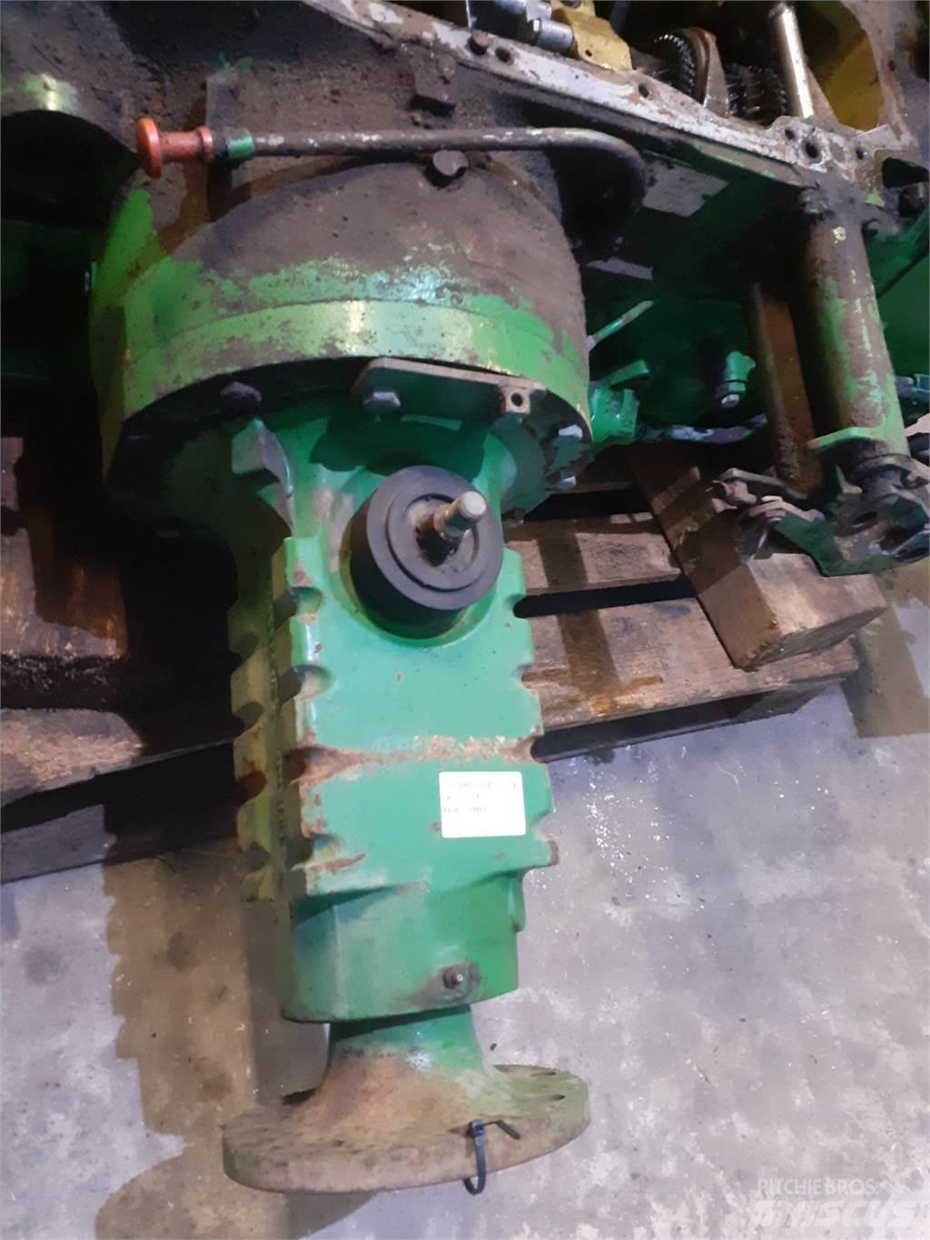 John Deere 3040 Transmisijos