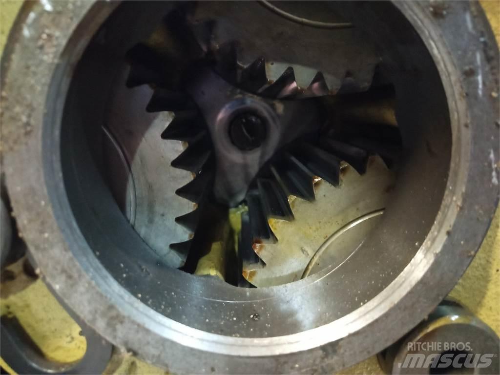 John Deere 3040 Kiti naudoti traktorių priedai