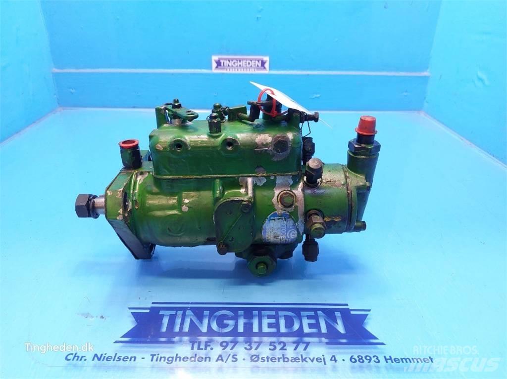 John Deere 3040 Varikliai
